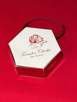 Tocado Novia Flores Perlas. A estrenar