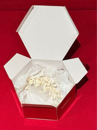 Tocado Novia Flores Perlas. A estrenar