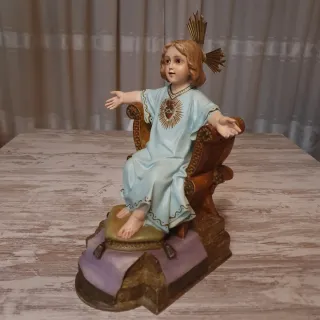 Niño Jesús Sentado