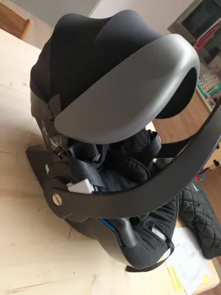 MaxiCosi BeSafe IziGo.Regalo fundanegra protectora