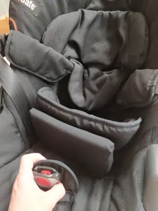 MaxiCosi BeSafe IziGo.Regalo fundanegra protectora