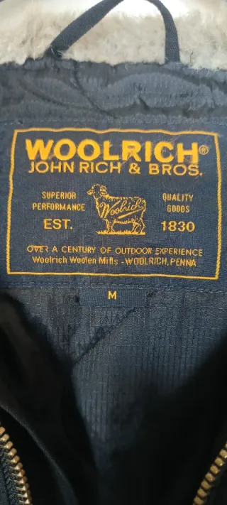 Bomber Woolrich nero con cappuccio
