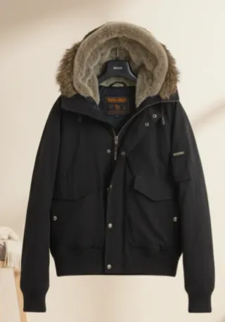 Bomber Woolrich nero con cappuccio