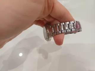 Reloj Tommy Hilfiger Rojo y Plateado