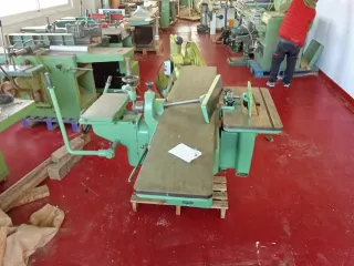 Maquinaria de carpintería industrial