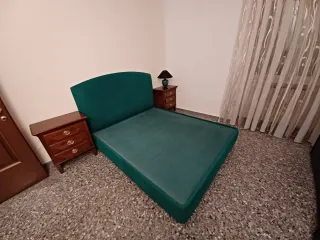 Letto matrimoniale in tessuto