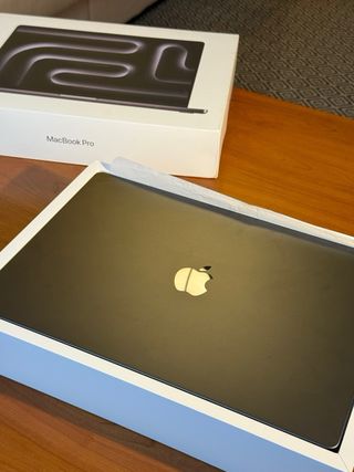 OPORTUNIDAD!!MacBook Pro 16” (2023) Batería 100%