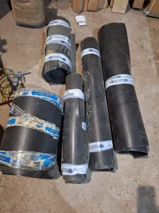 Rollos de goma impermeabilizante