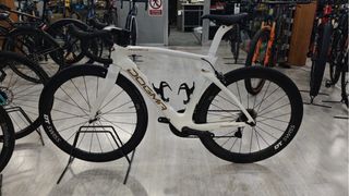 Bici Carretera Pinarello Dogma (Réplica)