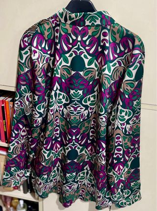 Blusa Unika Estampada Cuello Camisero Talla S