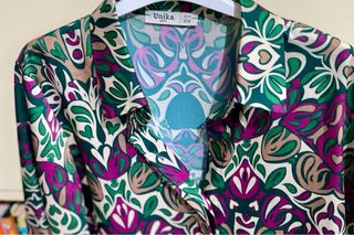 Blusa Unika Estampada Cuello Camisero Talla S