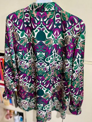 Blusa Unika Estampada Cuello Camisero Talla S