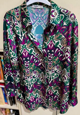 Blusa Unika Estampada Cuello Camisero Talla S