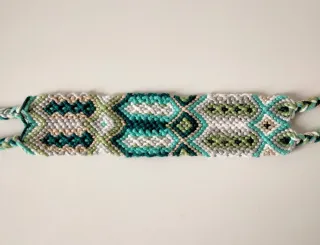 Bracciale macramè bianco verde