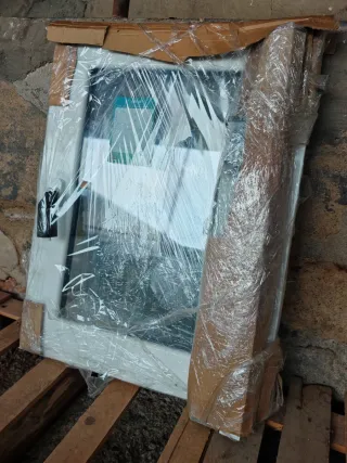 Ventana con mosquitera