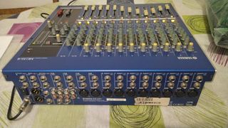 Consola Mezcla YAMAHA MG16/4