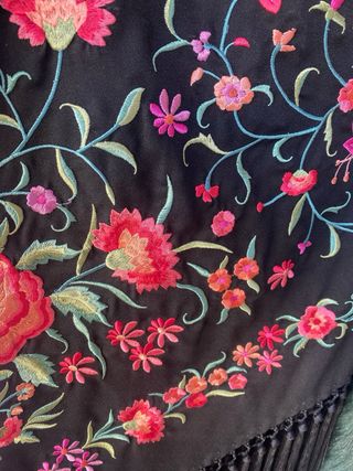 Mantoncillo Flamenco Flecos Cortos Negro/Rosa