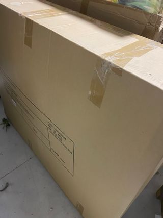 Mesa, 4 sillas y sombrilla exterior a estrenar