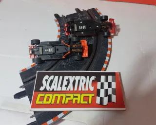 Scalextric Compact . Pack coches F1