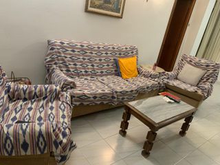 Sofá, 2 sillones y mesa centro conjunto