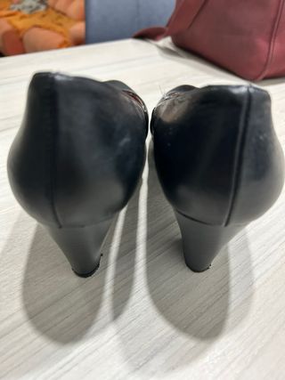 Zapatos salón Patricia Miller negros T39