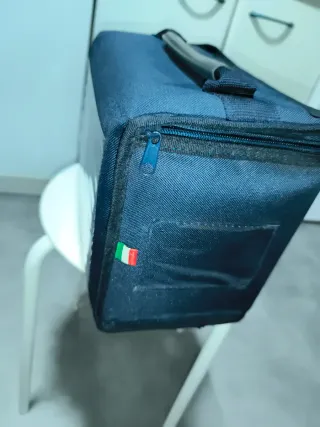 Nevera portátil isotérmica UN 3373