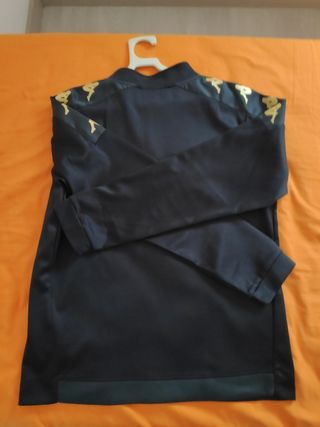 Sudadera Deportiva Kappa Negra y Dorada Hombre