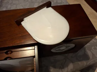 Caja de madera con 2 cajones