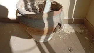 Escritorio de madera con cajones