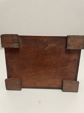 Cofre madera tallada a mano