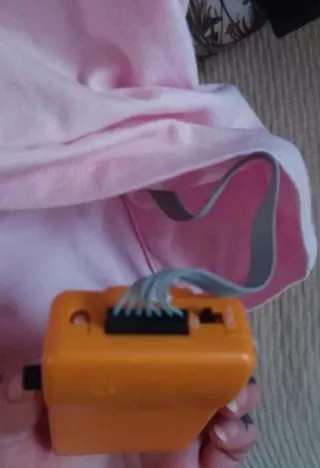 Camiseta rosa con pantalla LED