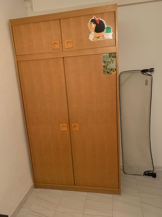 Armario grande madera puertas y altillo