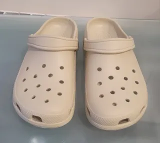 Nuevos Zuecos tipo Crocs 38