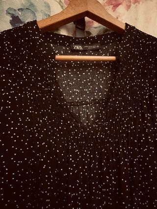 Vestido midi Zara lunares blanco/negro y cinturón