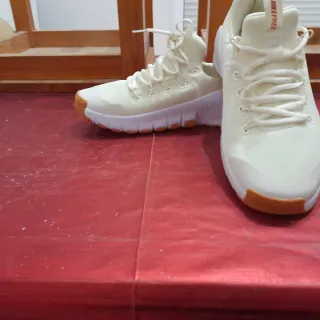 Zapatillas Nike Beige/Marrón Nuevas