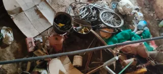 Herramientas de construcción: llanas, martillos, r