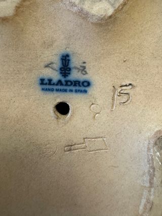 Figura Lladró Niños esquimales abrazados