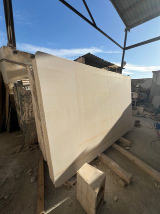 Caliza en tablas corte a medida