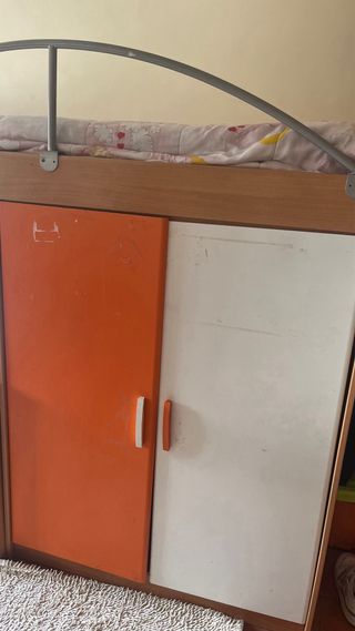 Beliche de madeira com metal ótimo estado