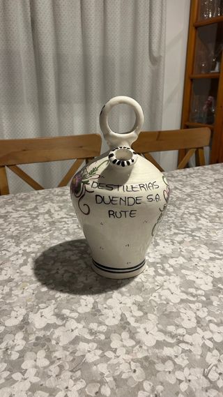 Botijo Cerámica Destilerías Duende S.A.
