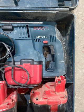 BOSCH GBH 24V Martillo Rotatorio con Cargador
