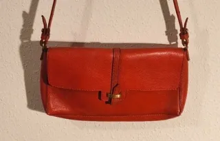 Bolso piel Zara rojo