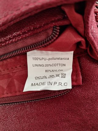 Borsa / Pochette di colore bordeaux / viola lucido