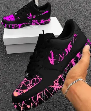 Zapatillas pintadas a mano