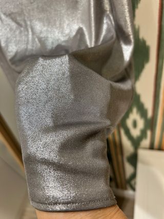 Top lencero Zara plateado con encaje negro