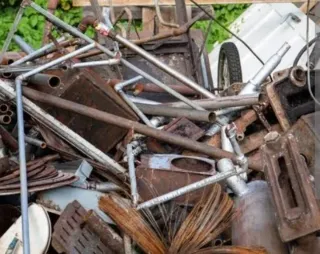 se vacían casas pisos trasteros ect.....