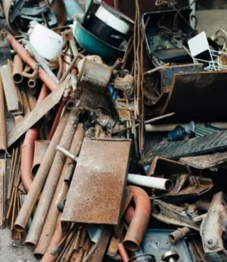 se vacían casas pisos trasteros ect.....