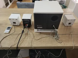 Equipo de Sonido 2.1 JVC Negro y Blanco