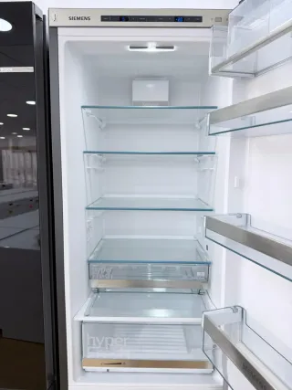 NEVERA COMBI NEGRA 2 MTS NO FROST A+++