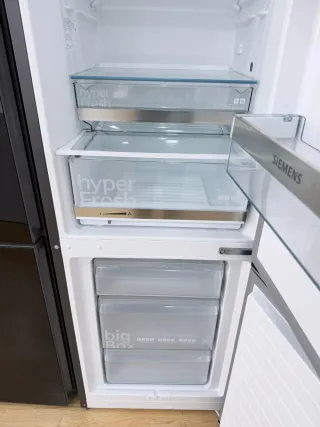 NEVERA COMBI NEGRA 2 MTS NO FROST A+++